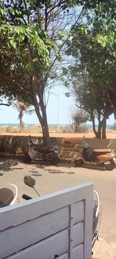 Villa Betty Beach Front Pondicherry Bagian luar foto