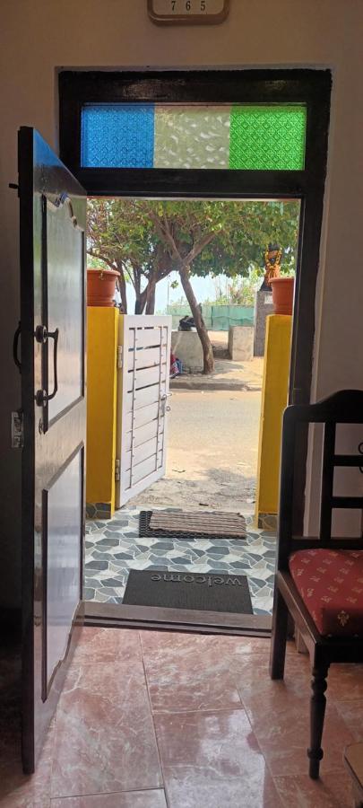 Villa Betty Beach Front Pondicherry Bagian luar foto
