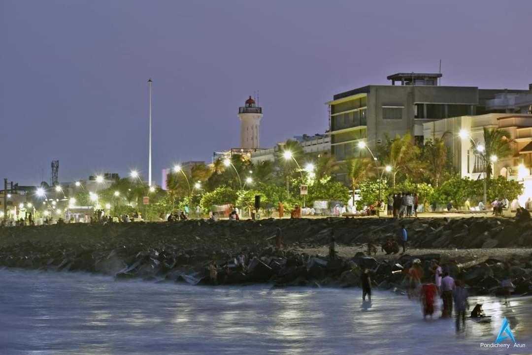 Villa Betty Beach Front Pondicherry Bagian luar foto